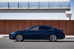 Lexus ES300h 2018 года (WW)